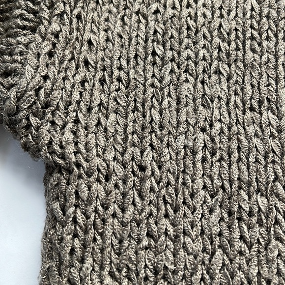 Vince Pullover V-Neck Sweater - Picture 2 of 7